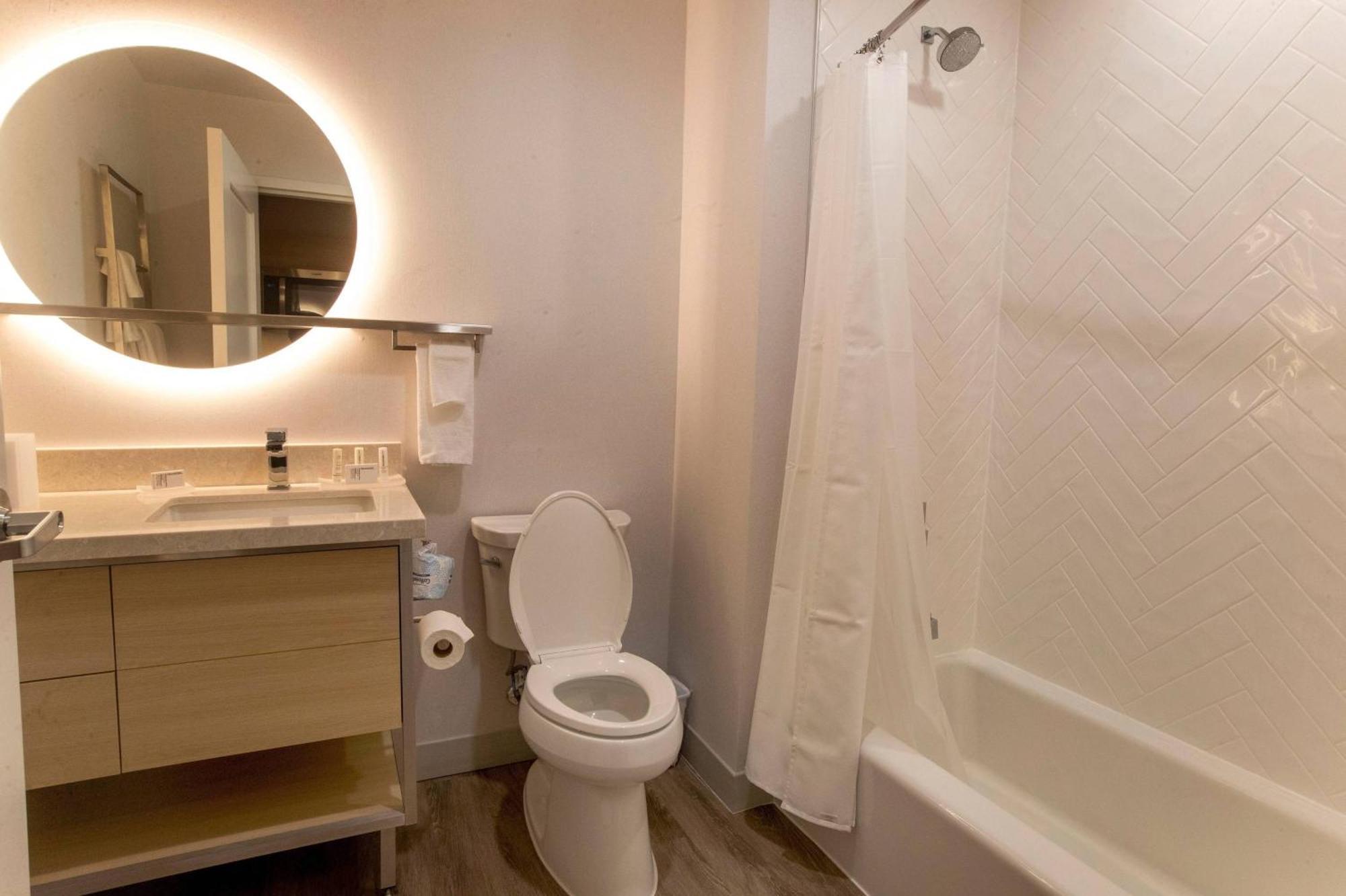 Towneplace Suites By Marriott Conroe Esterno foto