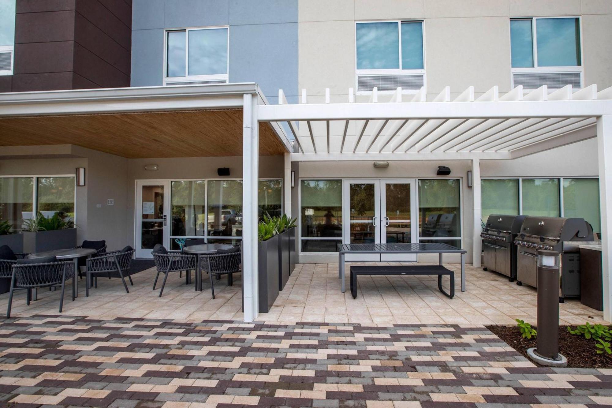 Towneplace Suites By Marriott Conroe Esterno foto