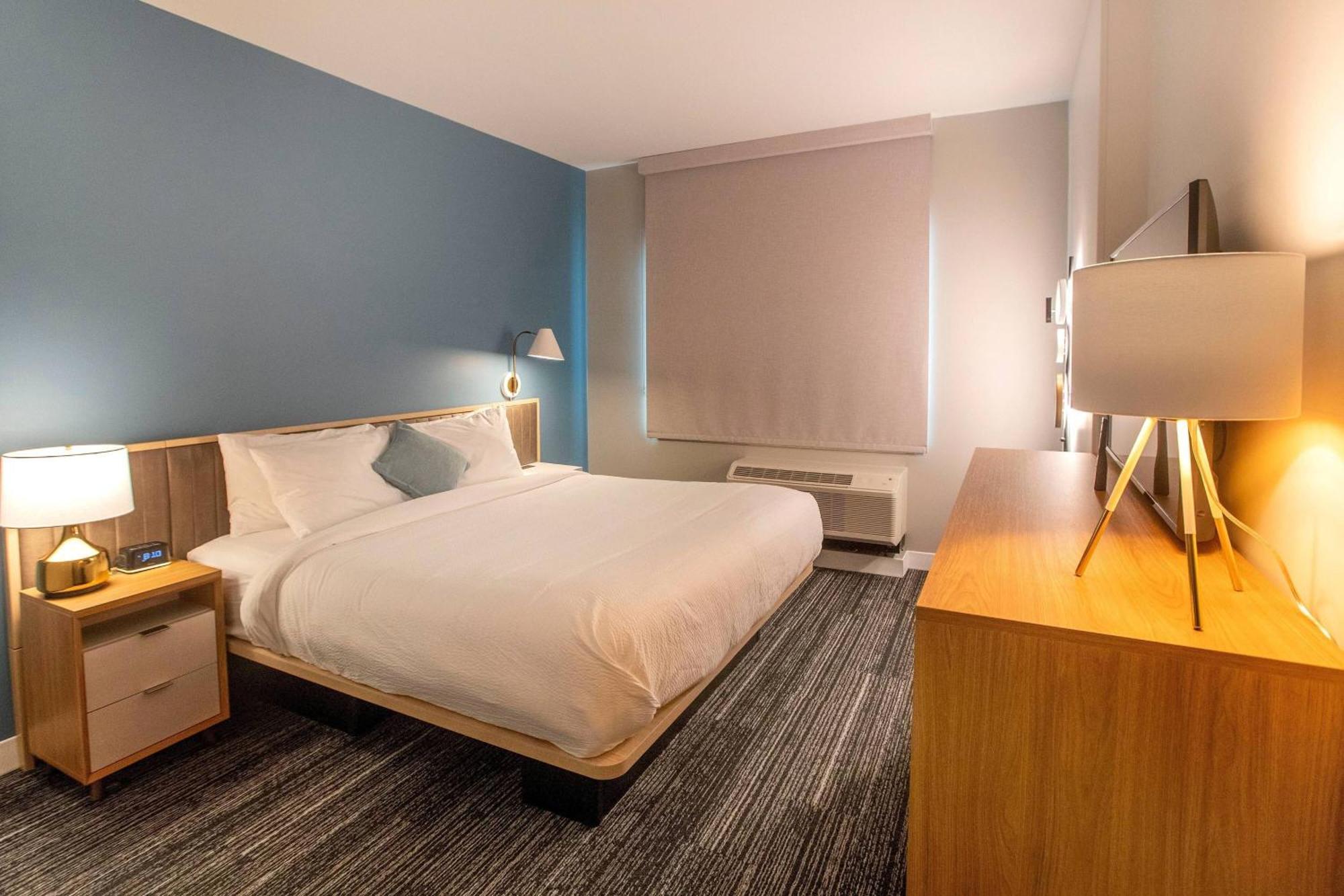 Towneplace Suites By Marriott Conroe Esterno foto